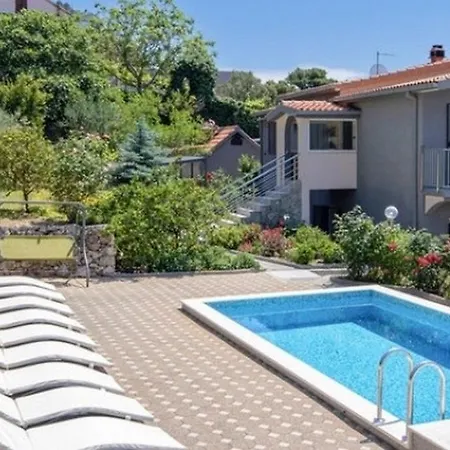 Tatil Evi Family Friendly House With A Swimming Pool - 25197 Omiš