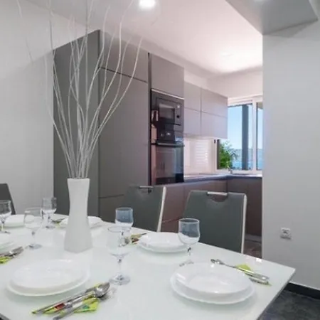 Family Friendly House With A Swimming Pool - 25197 Tatil Evi Omiš